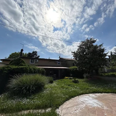 Spacious In Verteneglio Brtonigla