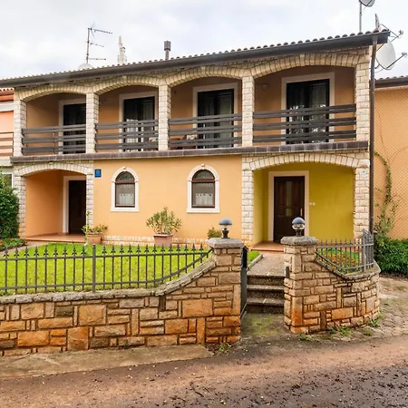 Holiday home Spacious In Verteneglio *