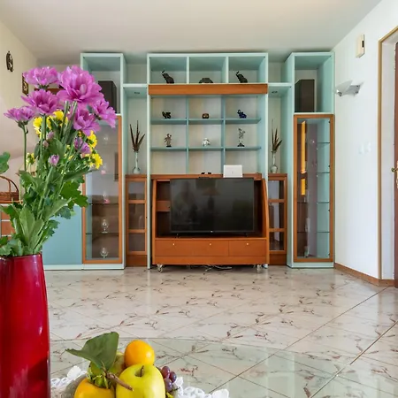 Spacious In Verteneglio Casa vacanze Brtonigla